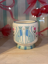 Load image into Gallery viewer, Paddywax Adopo 8 OZ Ceramic Candle