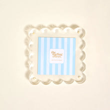 Load image into Gallery viewer, Acrylic Scalloped Picture Frames