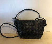 Load image into Gallery viewer, Lakey Small Woven Hangbag
