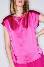 Load image into Gallery viewer, Willow Satin Crewneck Short Sleeve Top
