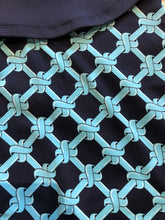 Load image into Gallery viewer, Sandy Navy and Turquoise Knot Pattern Skort SPX 3148
