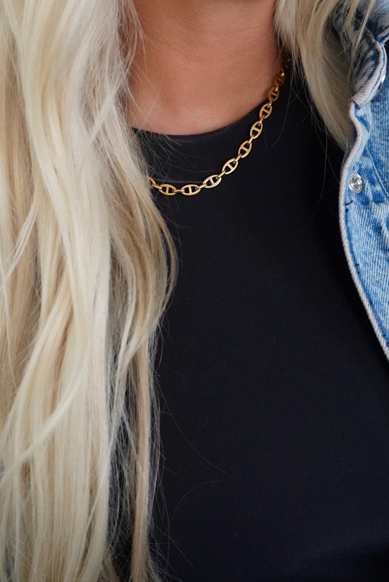 Mia Chain Necklace
