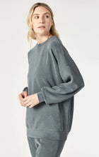 Load image into Gallery viewer, Carson Oversize Sweatshirt
